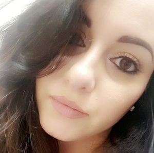 Meet your Posher, Clarailyn